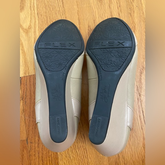 Lifestride Wedge Heel Shoes Women’s 6.5M Beige DREAMS No Box Flaws Shown in pics - Picture 8 of 11